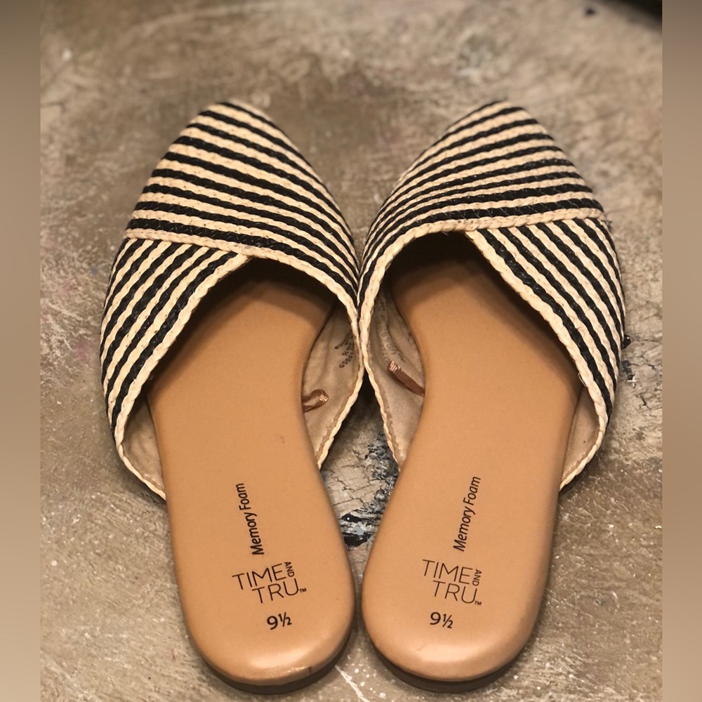 🤎SLIP ON MULES🤎 - Picture 3 of 5
